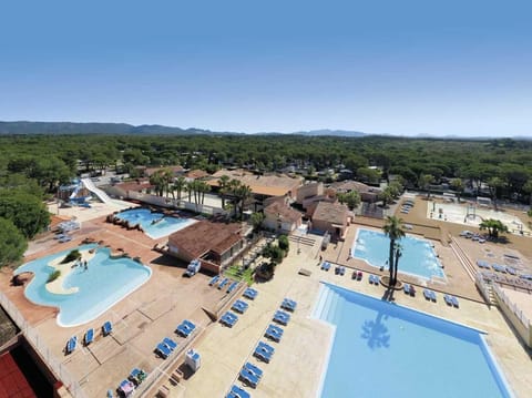 Camping Oasis Village Campground/ 
RV Resort in Roquebrune-sur-Argens