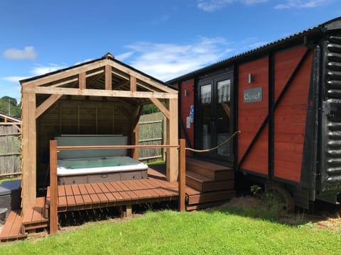 Property building, Hot Tub, Garden view