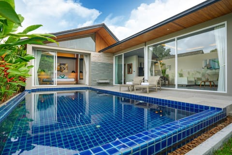 Property building, Swimming pool, Swimming pool