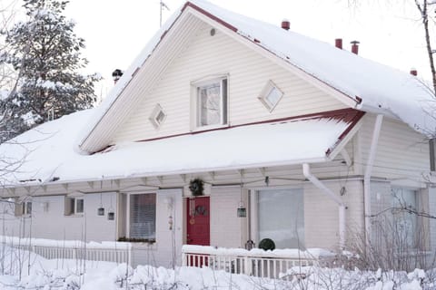 Property building, Day, Winter, Street view