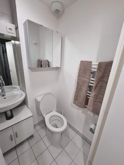 Petit Appartement Cosy Apartment in Île-de-France