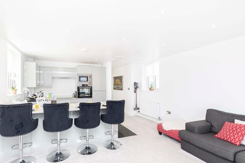 Living room, Lounge or bar, Seating area, Dining area, kitchen