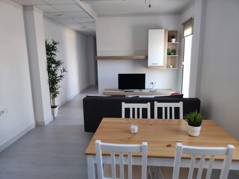 Communal lounge/ TV room, Living room, Dining area