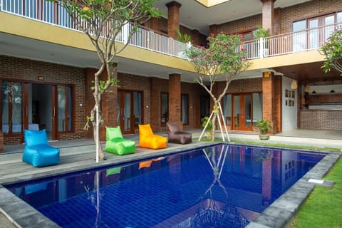 Property building, Swimming pool