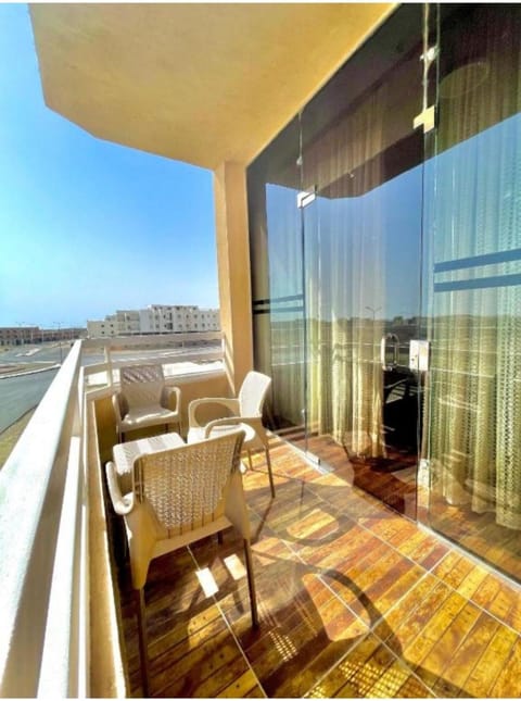 View (from property/room), Balcony/Terrace