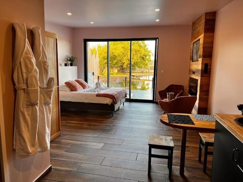 LE REFUGE - Le Domaine Wambrechies Country House in Flanders