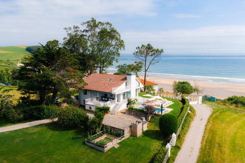Property building, Day, Natural landscape, Bird's eye view, Beach, Sea view