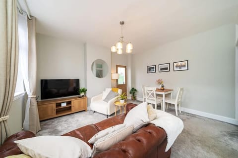 Robins Nest Cottage House in Scotland