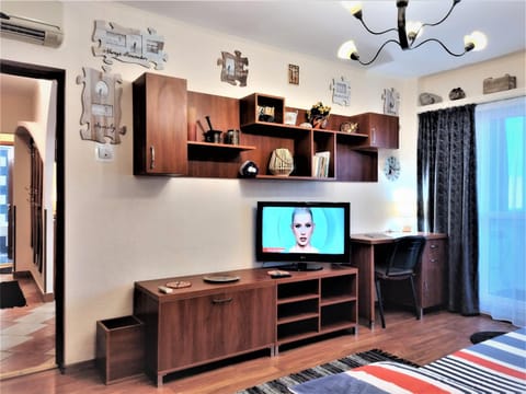 Property building, Communal lounge/ TV room, TV and multimedia, Business facilities, Bedroom, Meeting/conference room