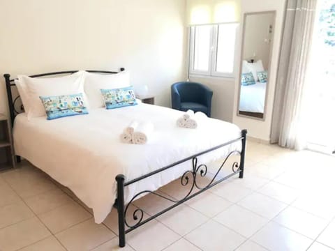 Koumpe Blue Seaside Lovely Studio (2) Apartment in Rethymno