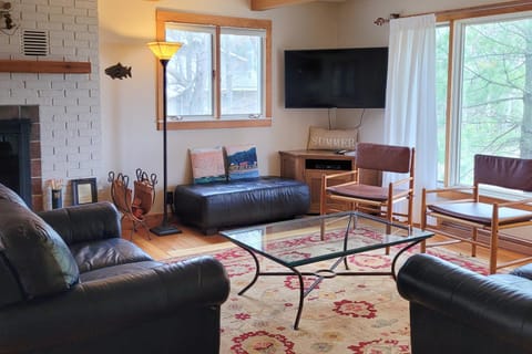 Hal-Sea-On House House in Glen Arbor