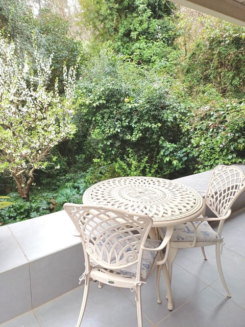 Pecan Tree Forest Studio B Apartment in Stellenbosch