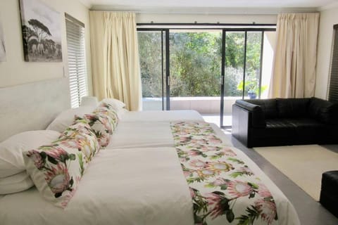 Pecan Tree Forest Studio B Apartment in Stellenbosch
