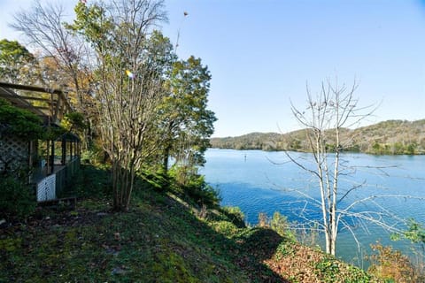 Melton Away - Knoxville/Oak Ridge House in Oak Ridge