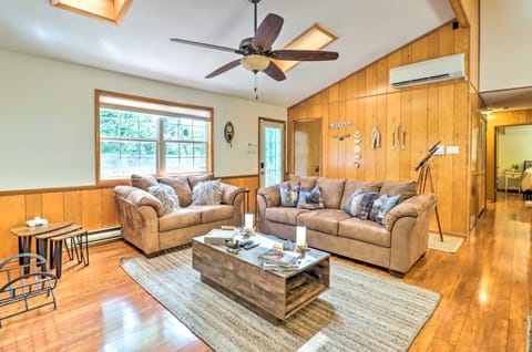 Walk to Wolf Run Lake Cottage with Furnished Deck House in Tunkhannock Township