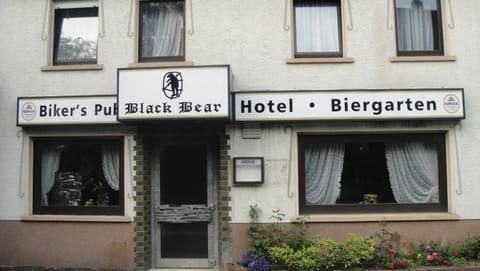 Black Bear Bikers Pub-Hotel Inn in Rhineland-Palatinate