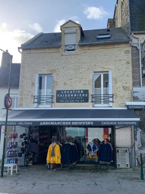 Appartement 3 Pièces Bord de mer Place du 6 Juin Apartment in Normandy