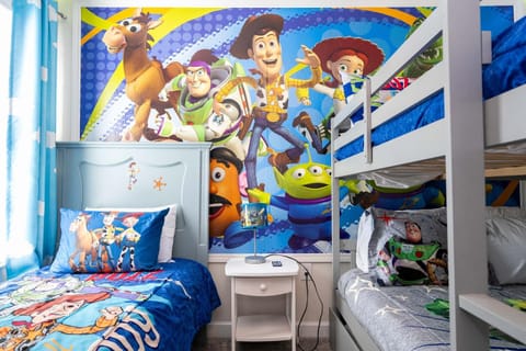 Bed, Photo of the whole room, Bedroom, bunk bed