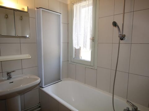 Studio aux Carroz 4 pers, balcon, proche commerces et pistes - FR-1-572-254 Apartment in Arâches-la-Frasse