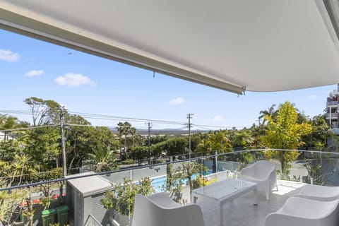 View (from property/room), Balcony/Terrace, Seating area, Swimming pool