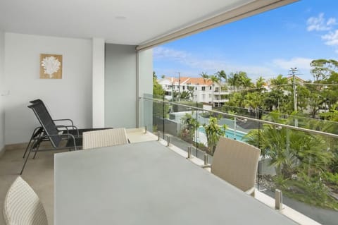 View (from property/room), Balcony/Terrace, Pool view
