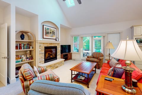 Cardinal Corner House in Glen Arbor