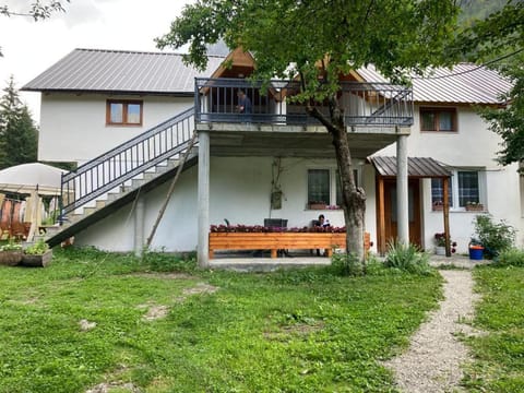 Property building, Spring, Day, Garden, View (from property/room), Balcony/Terrace, Garden view