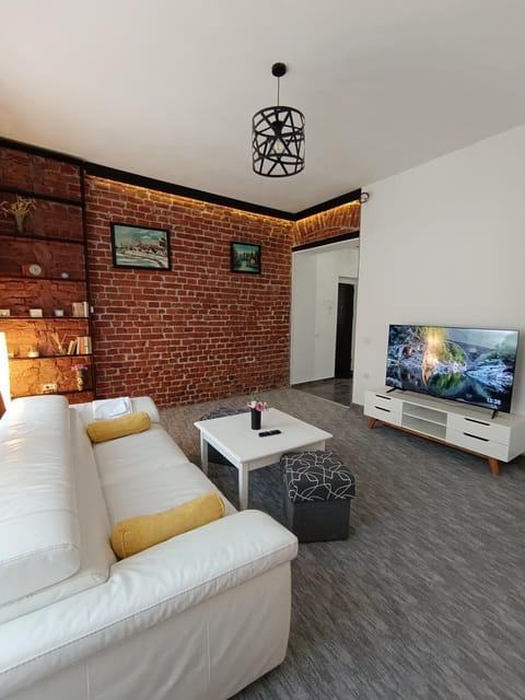Communal lounge/ TV room, TV and multimedia, Living room, Seating area