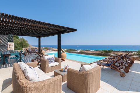 Patio, Day, Natural landscape, View (from property/room), Balcony/Terrace, Seating area, Pool view, Sea view, Swimming pool, Swimming pool, sunbed