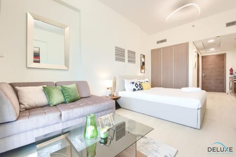 Bed, Living room, Bedroom, towels, wardrobe