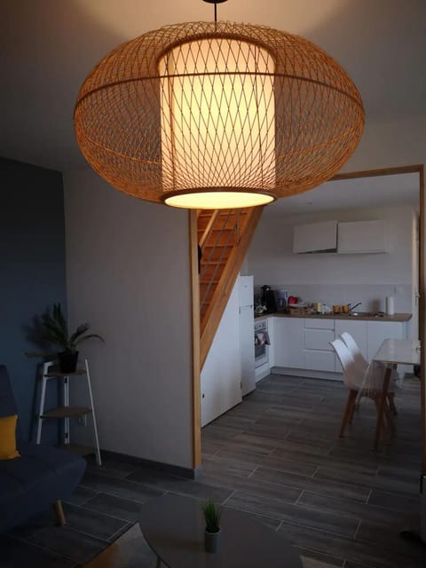 Kitchen or kitchenette, Dining area, Communal kitchen