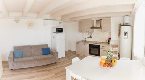 Kitchen or kitchenette, Living room, Dining area