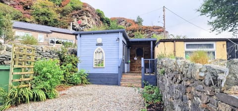 Cheerful 2 bed home with mountain views House in Wales