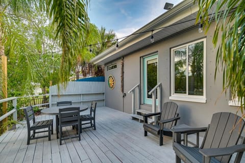 Pet-Friendly Waterfront Home - 2 Mi to Beach! House in Tarpon Springs