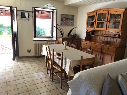 Appartement dans la vieille ville, en face du château Apartment in Annecy