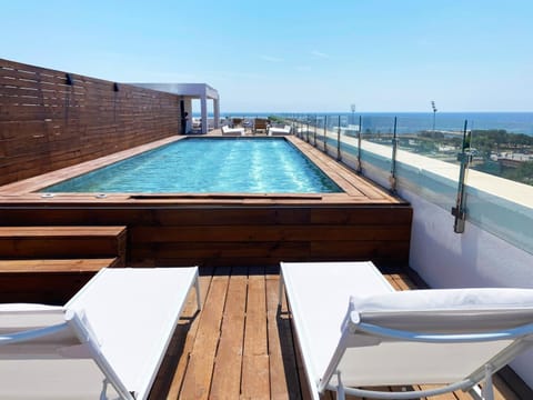 Off site, Solarium, Balcony/Terrace, On site, City view, Pool view, Sea view, Swimming pool