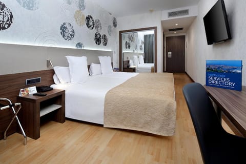 Photo of the whole room