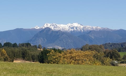 Nearby landmark, Mountain view