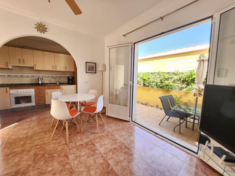 Balcony/Terrace, Kitchen or kitchenette, Dining area