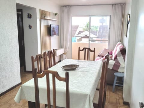 Communal lounge/ TV room, TV and multimedia, Living room, Dining area