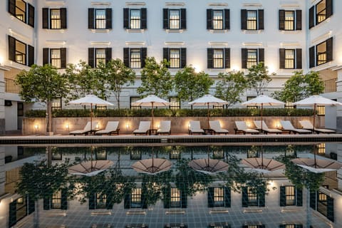 Property building, Night, Pool view, Swimming pool, Swimming pool