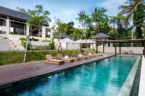 Property building, View (from property/room), Pool view, Swimming pool, sunbed