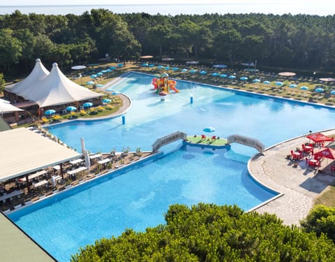 Pool view, Swimming pool