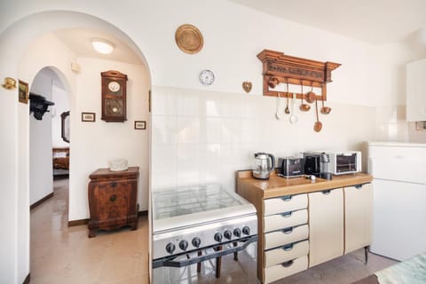 Coffee/tea facilities, Kitchen or kitchenette