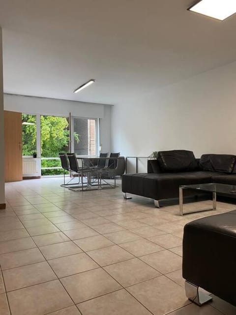 Superbe appartement lumineux et spacieux Apartment in Antwerp
