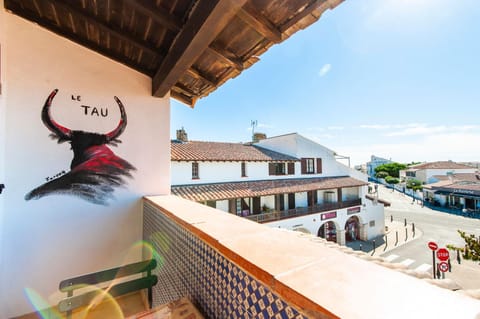 Charming Seaside Apartment with Ocean Views in Saintes-Maries-de-la-Mer Apartment in Saintes-Maries-de-la-Mer