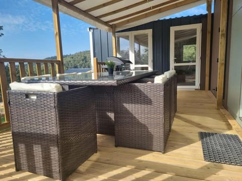 Charmant et Spacieux Mobil Home Chalet in French Riviera