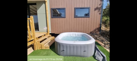 Charmant et Spacieux Mobil Home Chalet in French Riviera