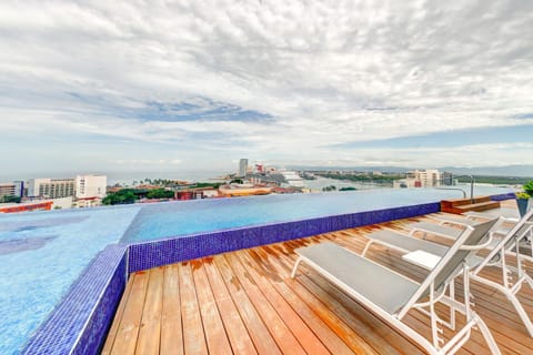 Sea view, Swimming pool, Swimming pool, sunbed