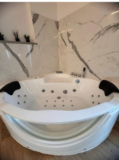 Alloggio incantevole con piscina House in Vinci